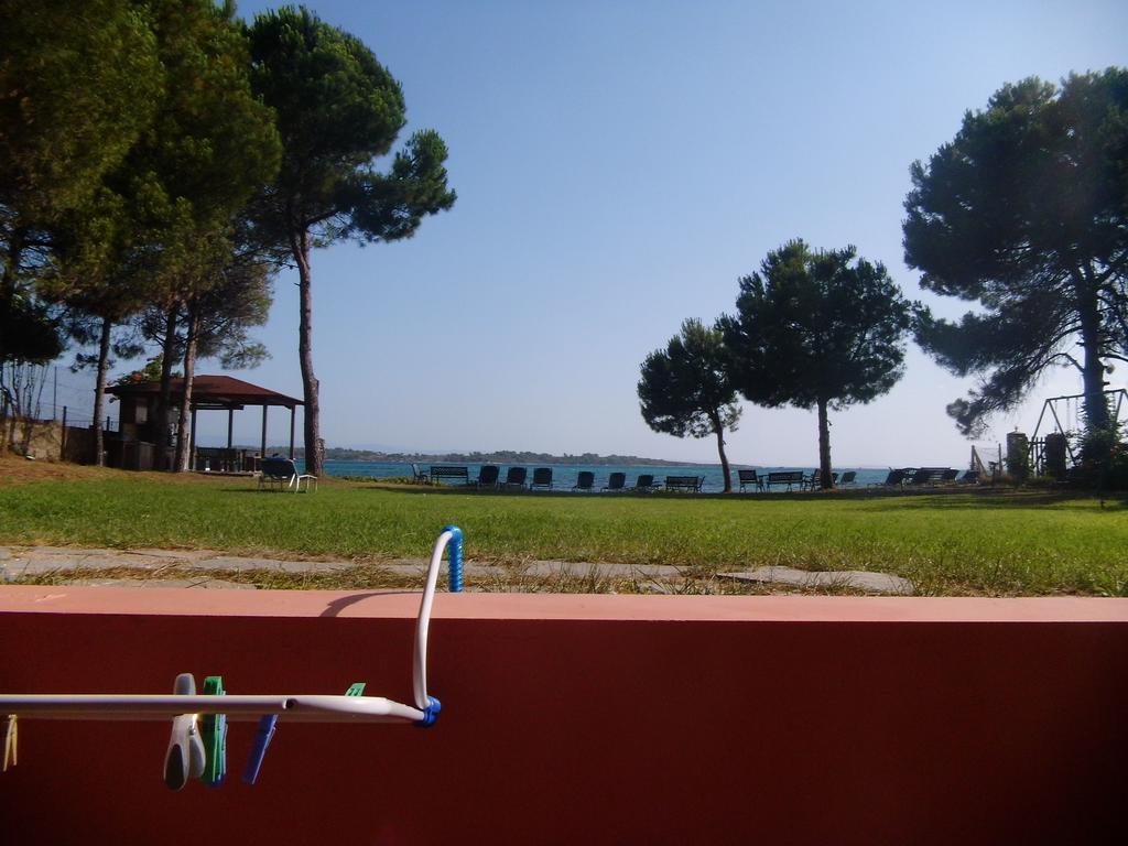 Studios Efi Beach Vourvourou Exterior photo