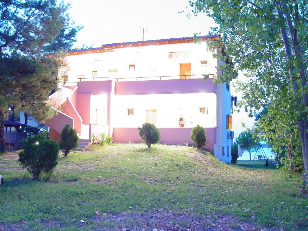 Studios Efi Beach Vourvourou Exterior photo
