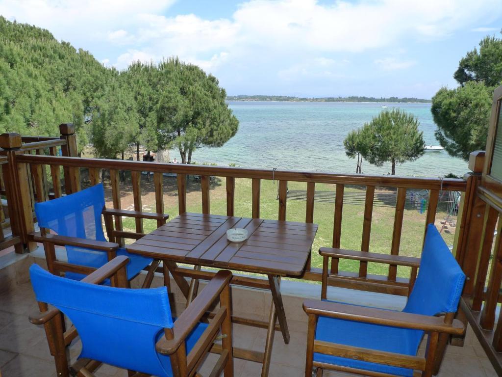 Studios Efi Beach Vourvourou Exterior photo